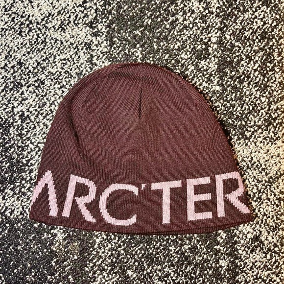 Arc’teryx Beanie - Picture 1 of 3